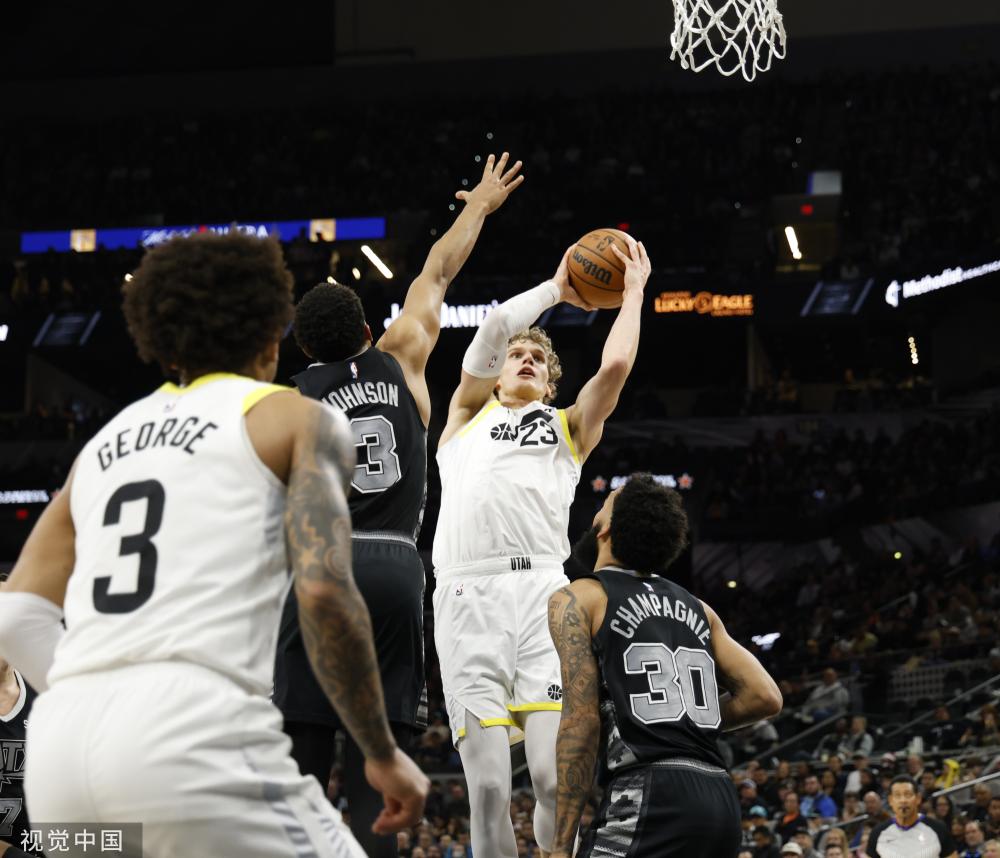 运动员们积 运动员们积