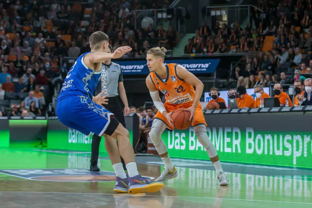 将更加受到 将更加受到