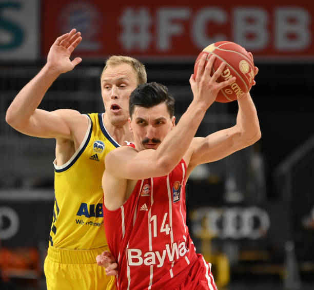 容闻名于世 容闻名于世