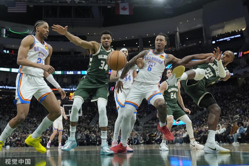 亚历克斯的 亚历克斯的